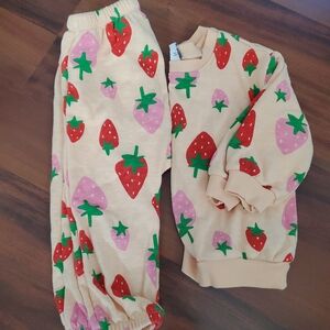 5/$30 Old Navy Toddler Strawberry Sweatshirt & Jogger Set | 18–24M | Bundle Deal
